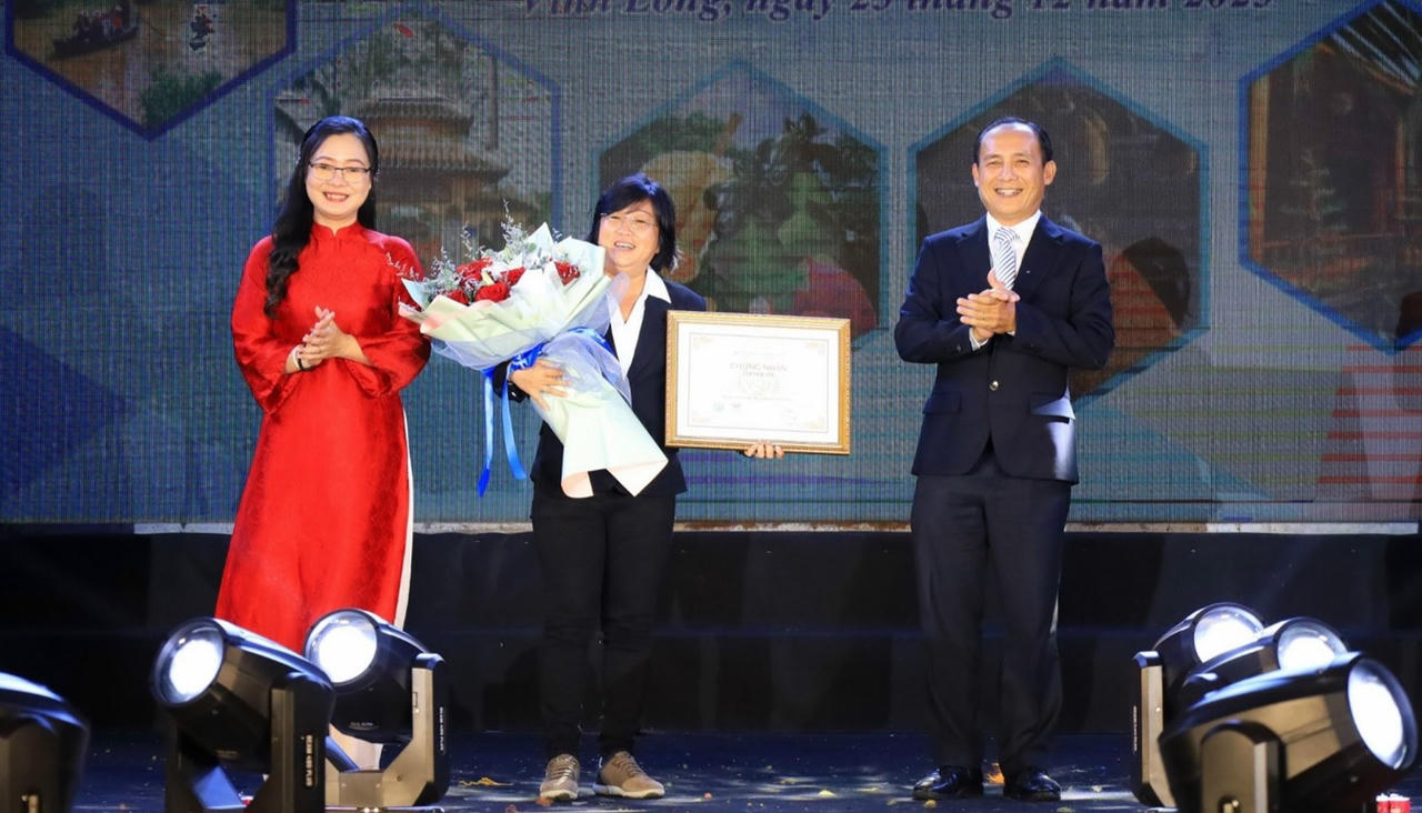 Ngôi nhà dừa 'độc lạ Việt Nam' tại Vĩnh Long