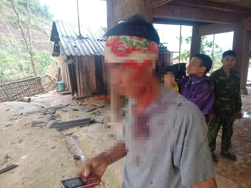 Lốc xoáy kèm mưa đá tàn phá bản làng huyện miền núi Nghệ An