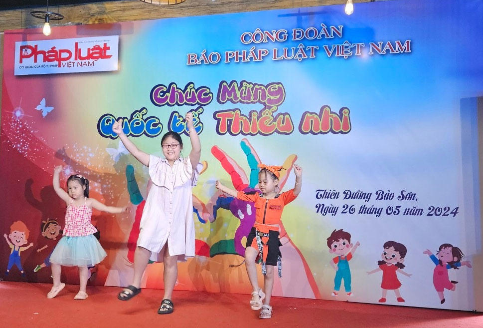 Tưng bừng ngày hội thiếu nhi của con em cán bộ, phóng viên Báo Pháp luật Việt Nam