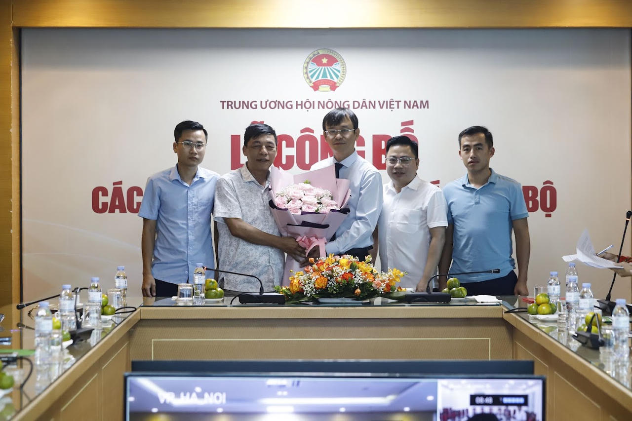 Bổ nhiệm nhà báo Nguyễn Văn Hoài giữ chức vụ Tổng Biên tập Báo Nông thôn ngày nay