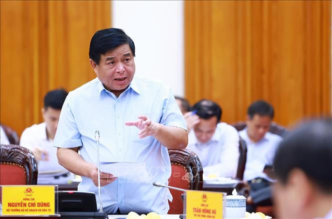 Thủ tướng: Phấn đấu tăng trưởng đạt cận trên, lạm phát ở cận dưới so với mục tiêu