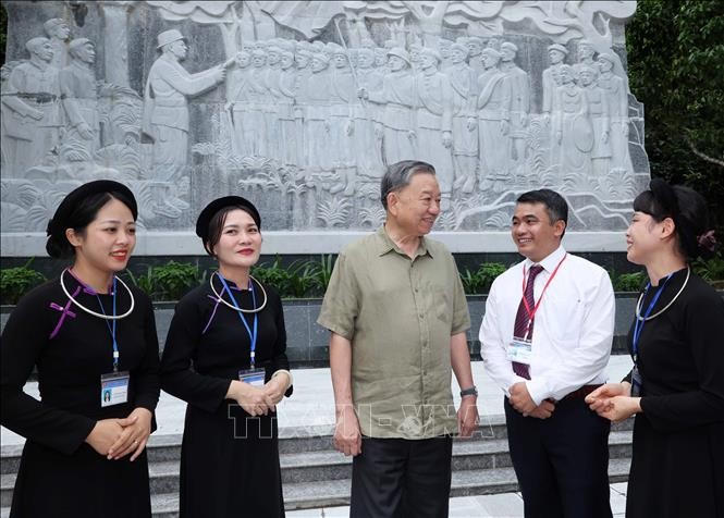 Chủ tịch nước Tô Lâm thăm nơi thành lập Đội Việt Nam Tuyên truyền giải phóng quân