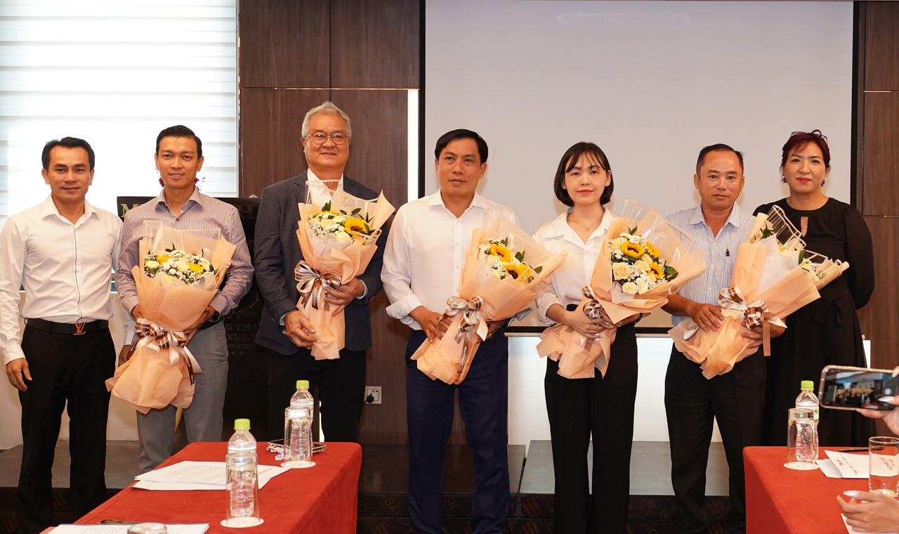 Tọa đàm tìm giải pháp 'gỡ' khó khăn, thách thức cho thị trường tín chỉ carbon