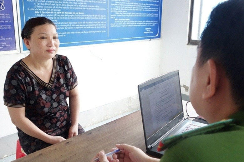 Bắt tạm giam 3 đối tượng trong đường dây vận chuyển tiền qua biên giới