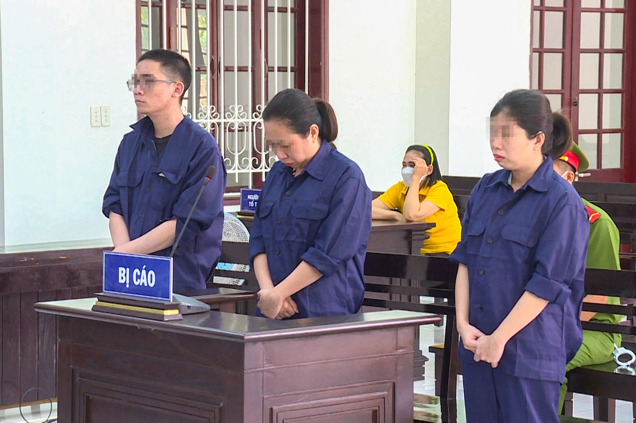 Lừa đảo, chiếm đoạt tiền của khách hàng, 3 bị cáo lĩnh 23 năm tù 