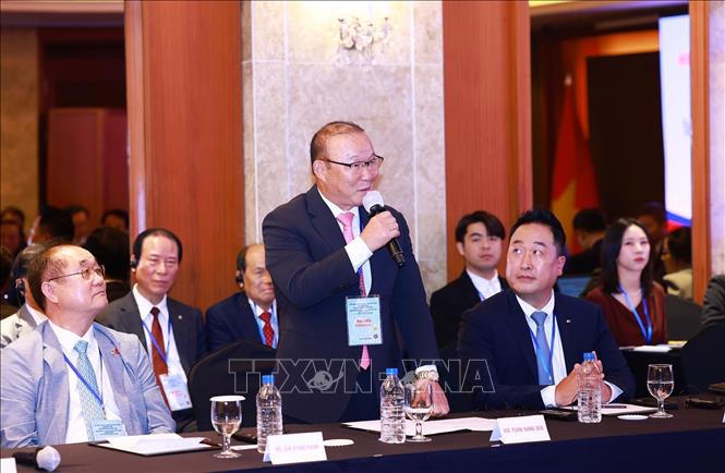 Thủ tướng Phạm Minh Chính gặp gỡ những người bạn Hàn Quốc