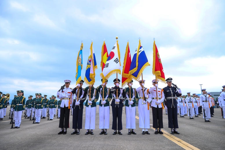 Lễ đón chính thức Thủ tướng Phạm Minh Chính và phu nhân thăm Hàn Quốc