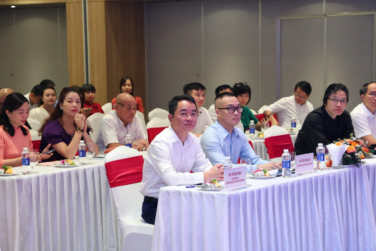 Báo Pháp luật Việt Nam: Tăng cường đoàn kết để phát triển mạnh mẽ và vững chắc