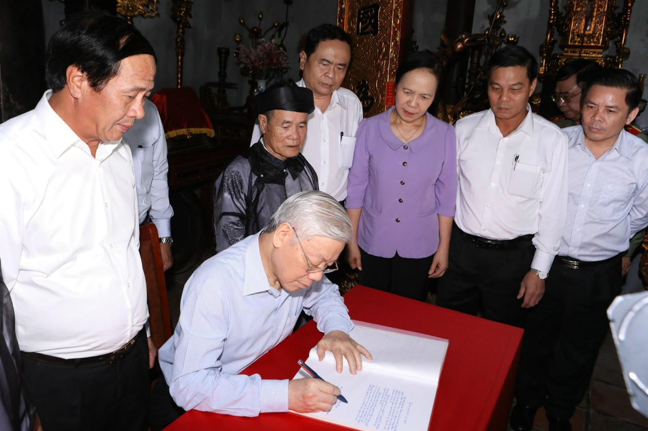 Hình ảnh bình dị mà cao quý của cố Tổng Bí thư Nguyễn Phú Trọng