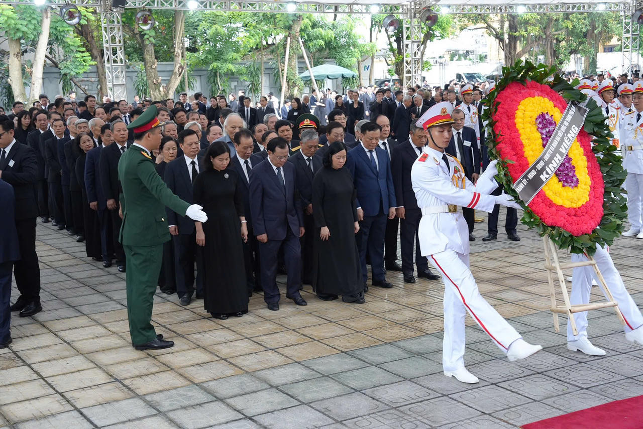 Thành kính, tiếc thương Tổng Bí thư Nguyễn Phú Trọng