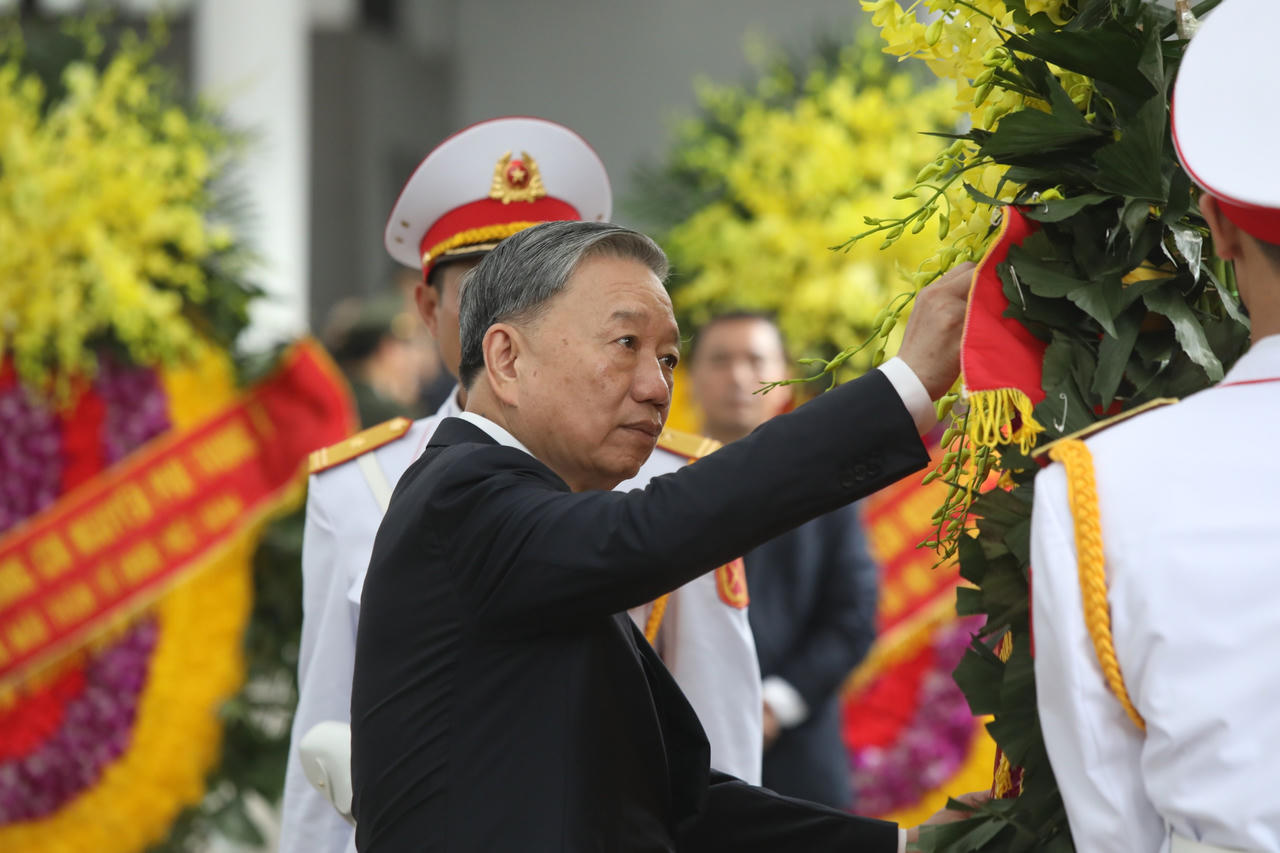 Thành kính, tiếc thương Tổng Bí thư Nguyễn Phú Trọng