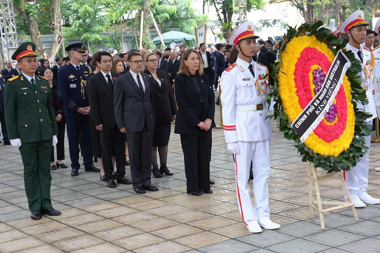 Thành kính, tiếc thương Tổng Bí thư Nguyễn Phú Trọng