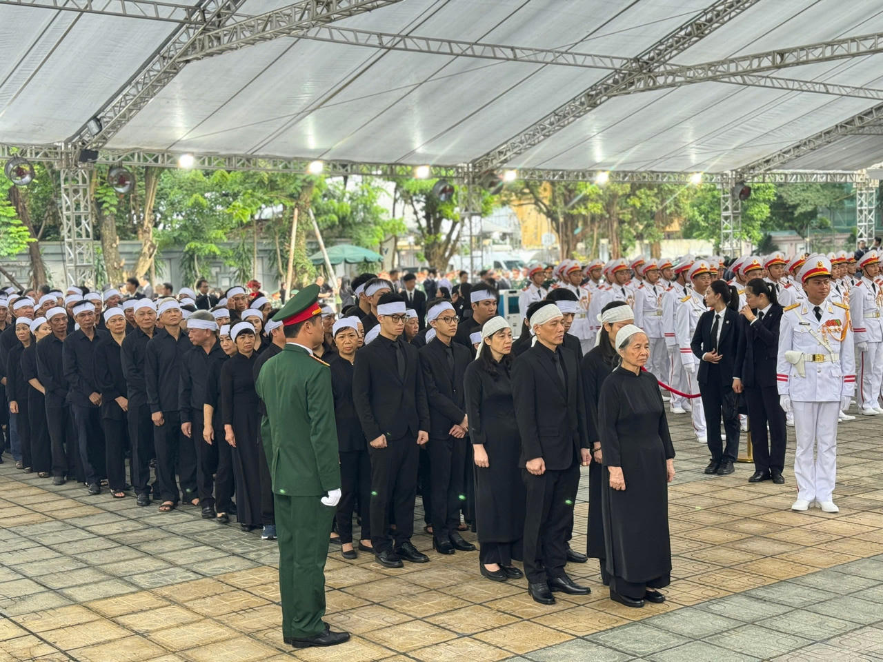 Thành kính, tiếc thương Tổng Bí thư Nguyễn Phú Trọng