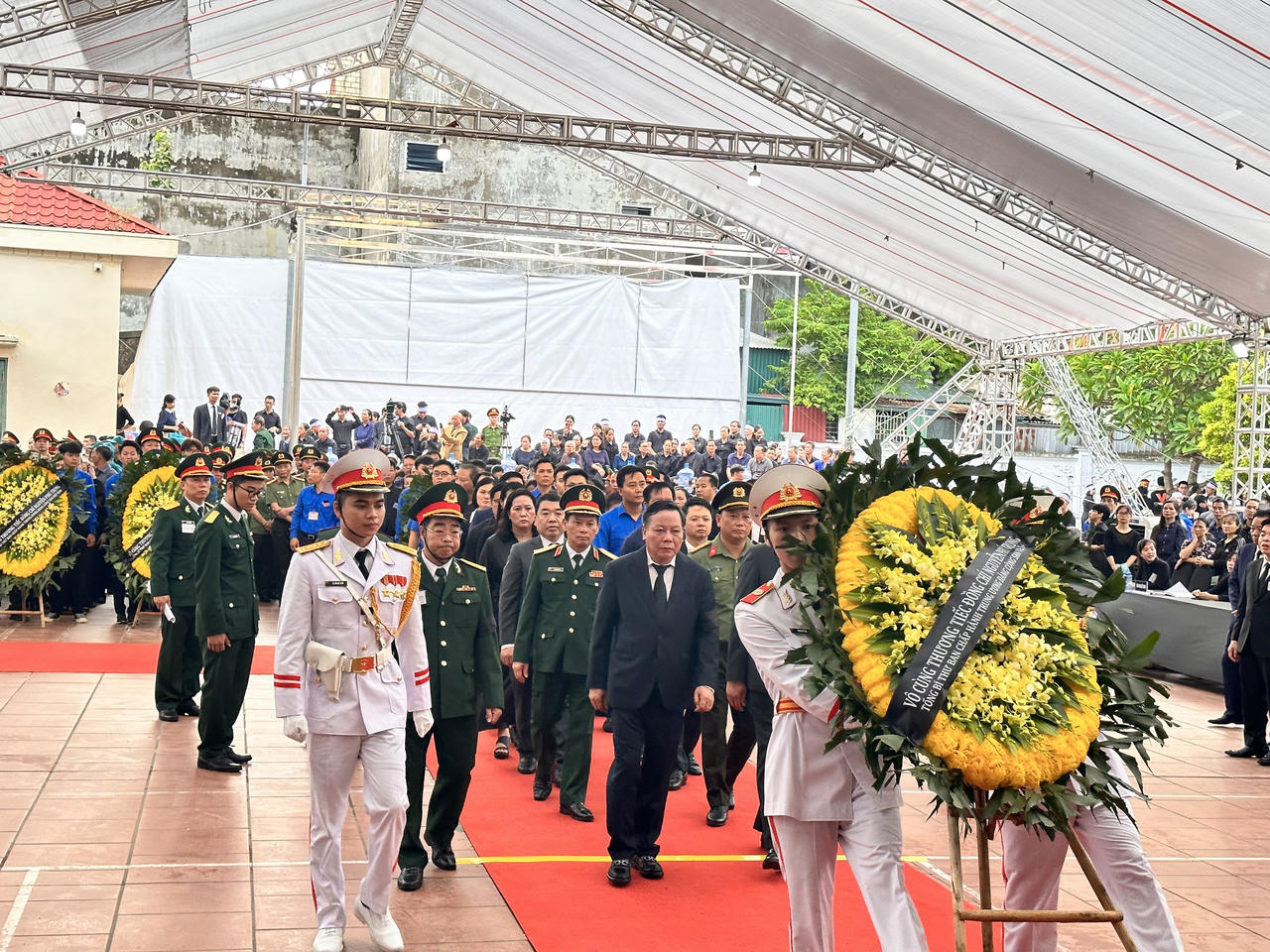 Thành kính, tiếc thương Tổng Bí thư Nguyễn Phú Trọng