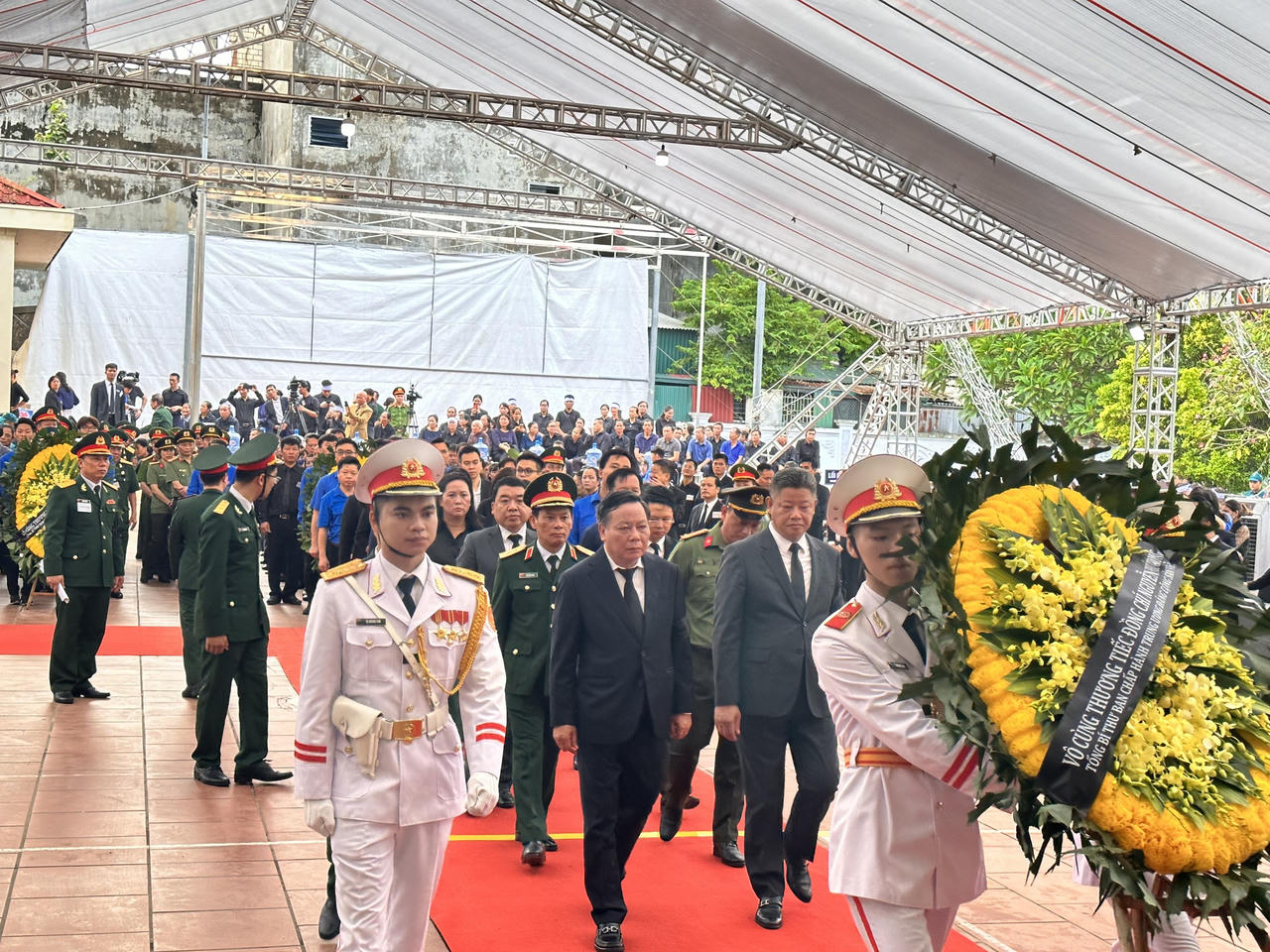 Thành kính, tiếc thương Tổng Bí thư Nguyễn Phú Trọng