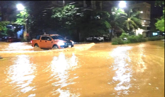 Ngập như sông nhiều khu vực ở Hạ Long