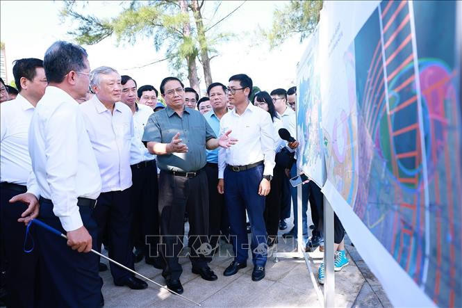 Thủ tướng kiểm tra, khảo sát một số dự án trọng điểm của thành phố Đà Nẵng