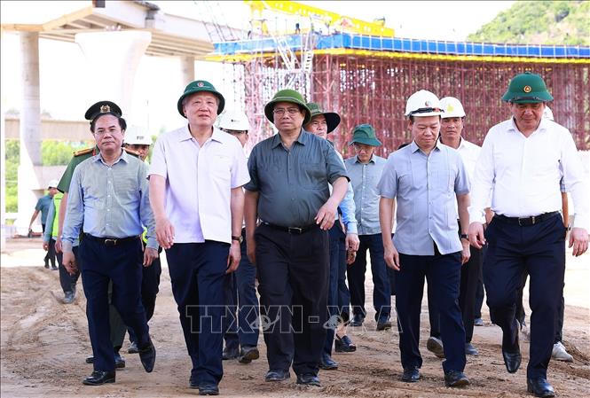 Thủ tướng kiểm tra, khảo sát một số dự án trọng điểm của thành phố Đà Nẵng