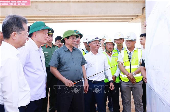 Thủ tướng kiểm tra, khảo sát một số dự án trọng điểm của thành phố Đà Nẵng