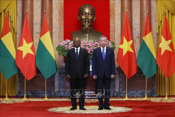 Tổng Bí thư, Chủ tịch nước Tô Lâm chủ trì lễ đón chính thức Tổng thống Guinea-Bissau