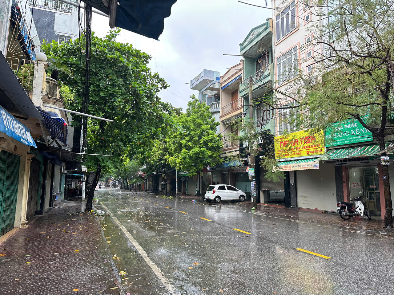 Bão quần thảo đồng bằng Bắc Bộ, 4 người tử vong, 6 người mất tích