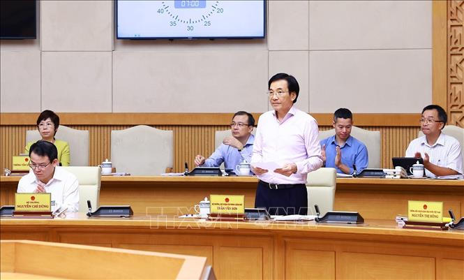 Thủ tướng Phạm Minh Chính: Tránh tình trạng bất cứ việc gì, cấp dưới cũng lên 'xin' cấp trên