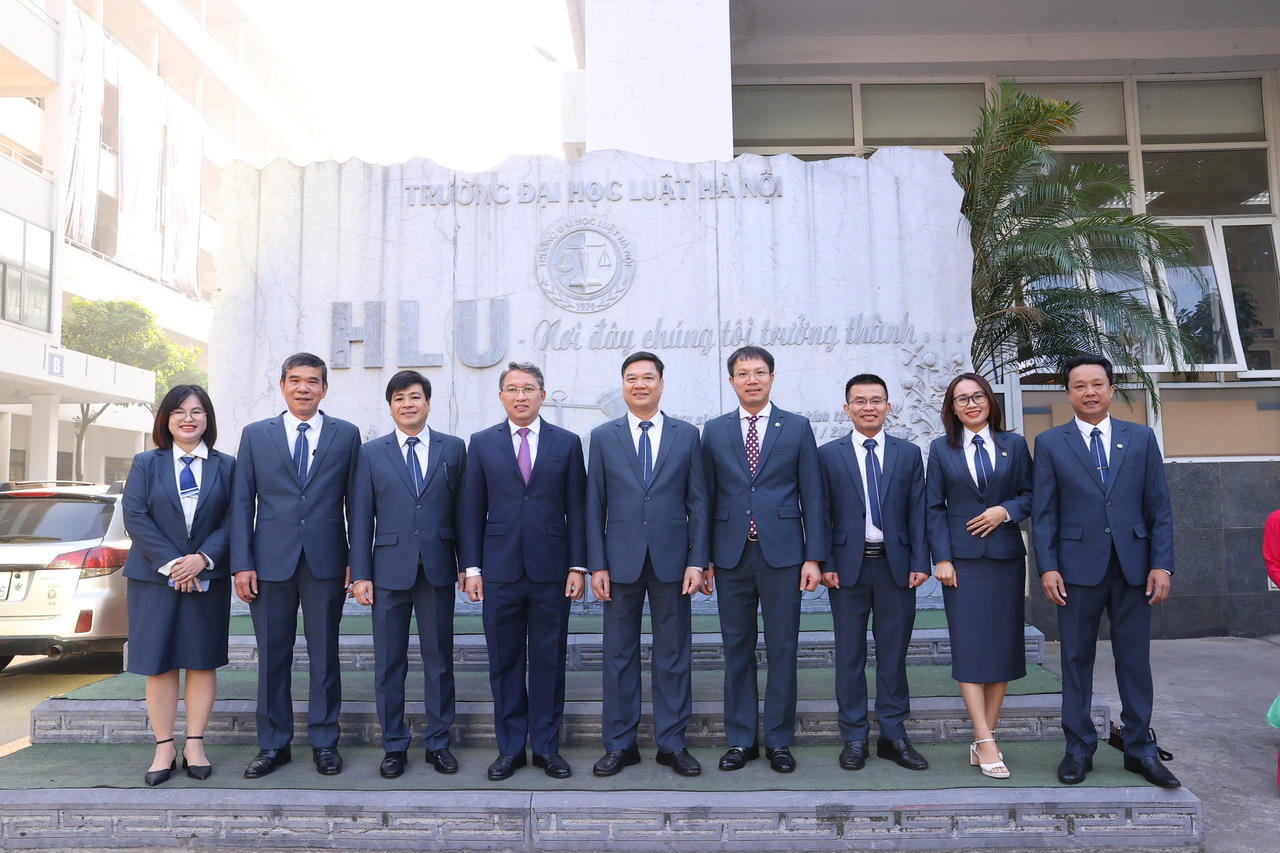 45 năm thành lập Trường Đại học Luật Hà Nội: Không ngừng nâng cao vị thế, uy tín, thương hiệu