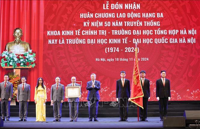 Tổng Bí thư Tô Lâm dự gặp mặt đại diện nhà giáo, cán bộ quản lý giáo dục