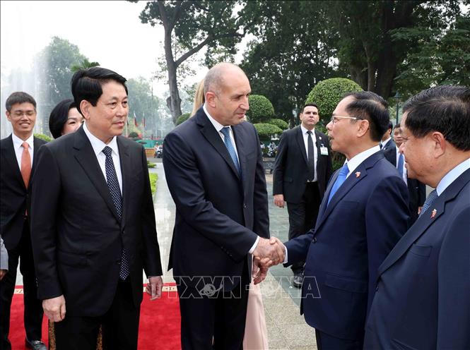 Chủ tịch nước Lương Cường chủ trì lễ đón chính thức Tổng thống Bulgaria