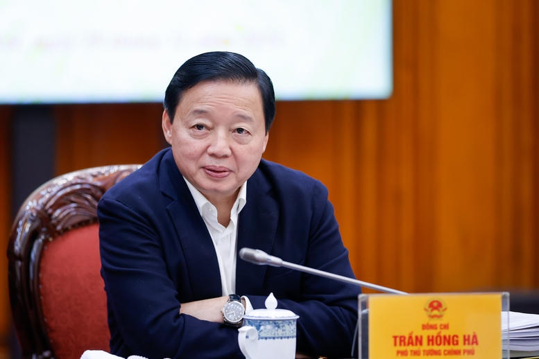 Thủ tướng: Trình Bộ Chính trị để sớm ban hành chế độ, chính sách cho cán bộ, công chức, viên chức khi sắp xếp, tinh gọn bộ máy