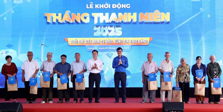 'Thanh niên là yếu tố quan trọng đưa đất nước vững bước vào kỷ nguyên mới'
