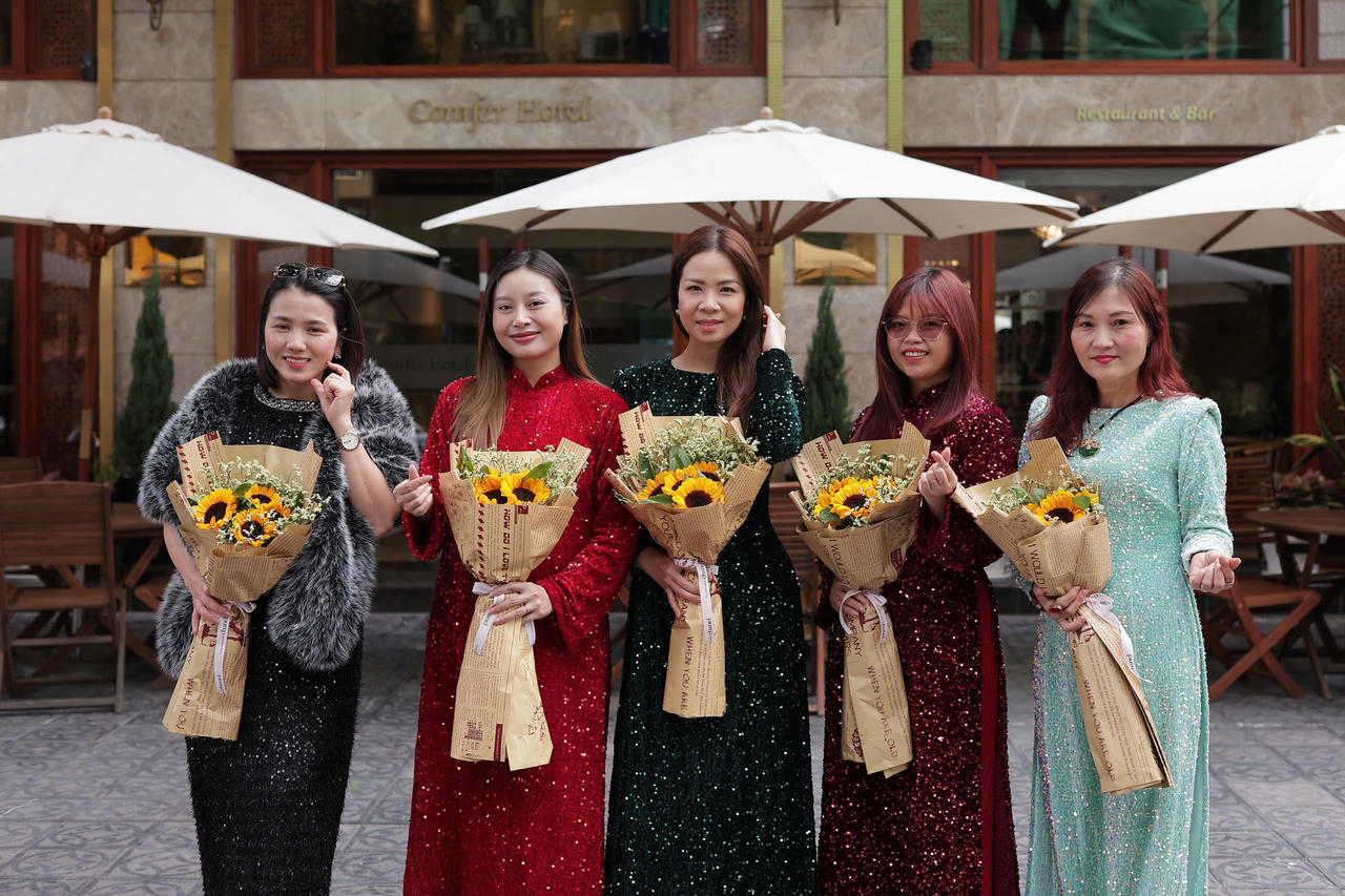 Báo Pháp luật Việt Nam hưởng ứng "Tuần lễ áo dài"