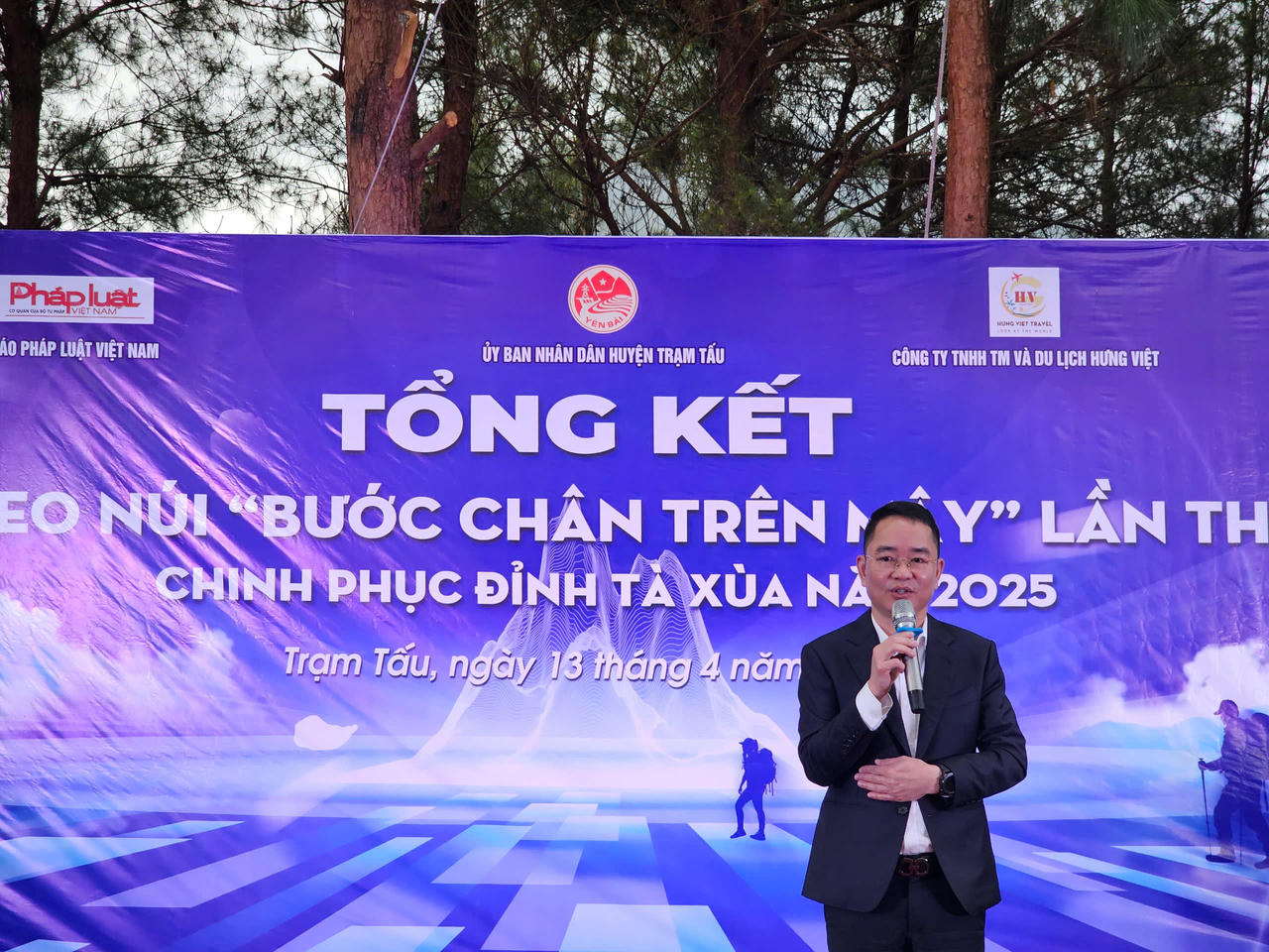 'Bước chân trên mây' Lần thứ II - Chinh phục đỉnh Tà Xùa đã thành công rực rỡ