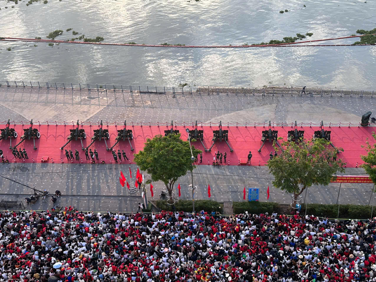 Tổng duyệt diễu binh, diễu hành mừng đại lễ 30/4 tại TP HCM