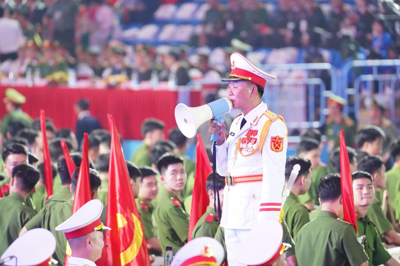 LỄ KỶ NIỆM, DIỄU BINH, DIỄU HÀNH MỪNG 50 NĂM GIẢI PHÓNG MIỀN NAM, THỐNG NHẤT ĐẤT NƯỚC