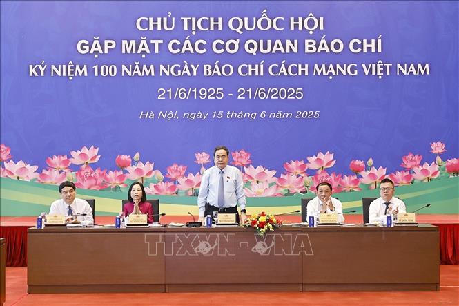 Chủ tịch Quốc hội: Báo chí đưa hơi thở cuộc sống, tâm nguyện của cử tri đến với nghị trường