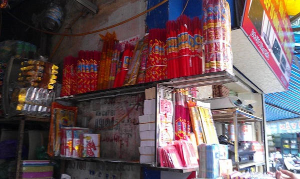 Hiểm họa từ những nén hương không rõ nguồn gốc