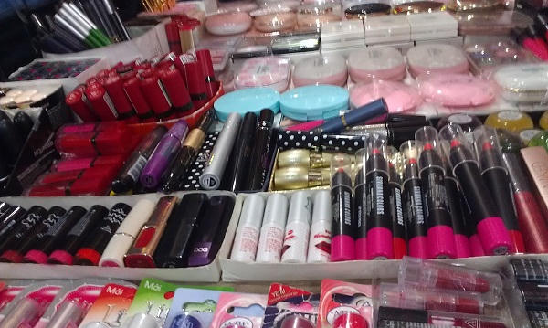 Cảnh giác với son môi “hàng hiệu” giá rẻ bất thường