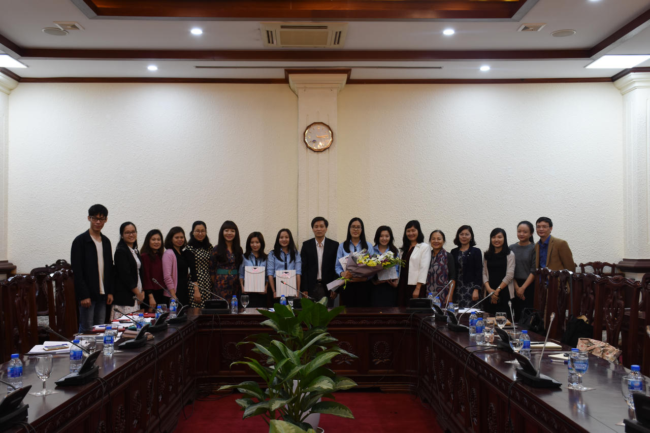 Thứ trưởng Nguyễn Khánh Ngọc tiếp Hội Luật Quốc tế và các sinh viên đoạt giải cuộc thi FDI MOOT