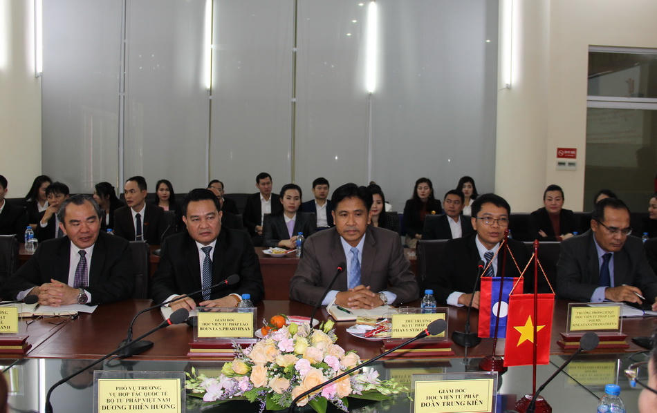 Giám đốc Học viện Tư pháp Việt Nam tiếp Thứ trưởng Bộ Tư pháp nước CHDCND Lào 
