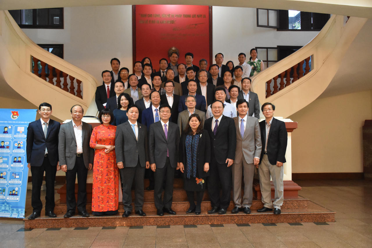 Ký kết Quy chế phối hợp công tác giữa Bộ Tư pháp - Bộ Tài nguyên và Môi trường