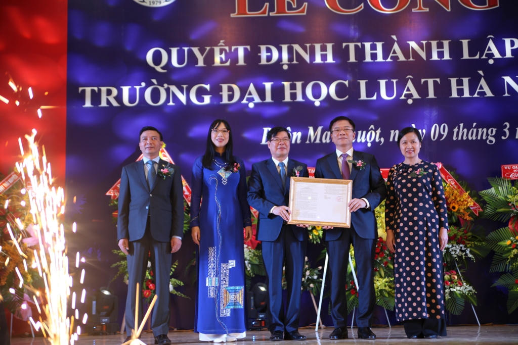 Thành lập Phân hiệu Trường Đại học Luật Hà Nội tại Đắk Lắk
