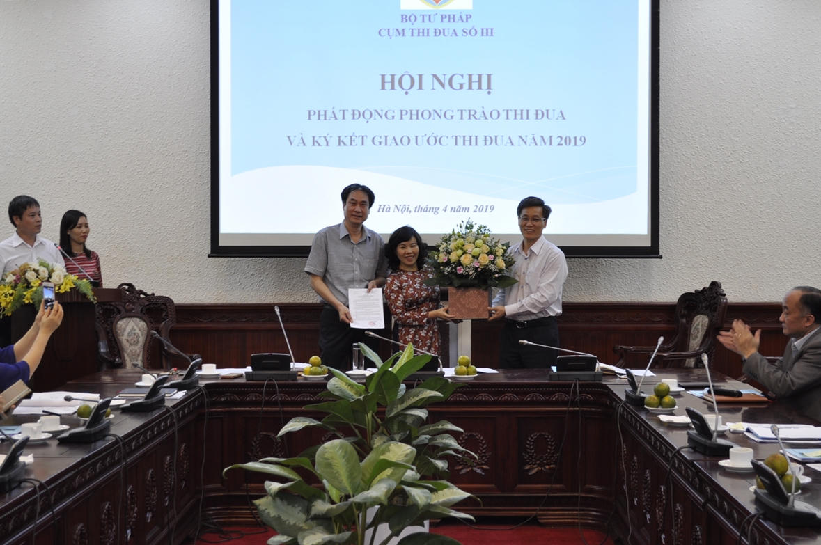 Nhiệt tình, trách nhiệm khi tham gia các phong trào thi đua