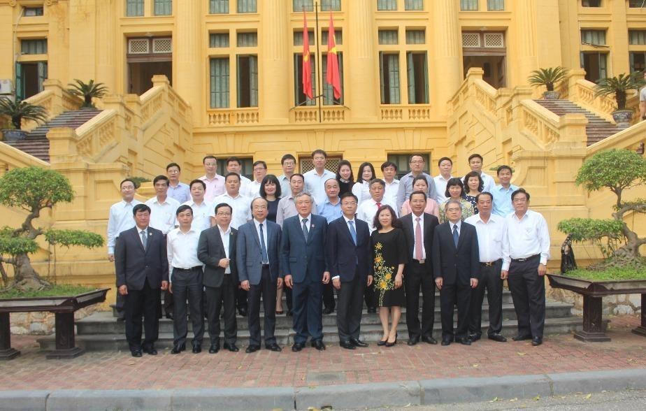 Ký kết Chương trình phối hợp giữa Tòa án nhân dân tối cao và Bộ Tư pháp