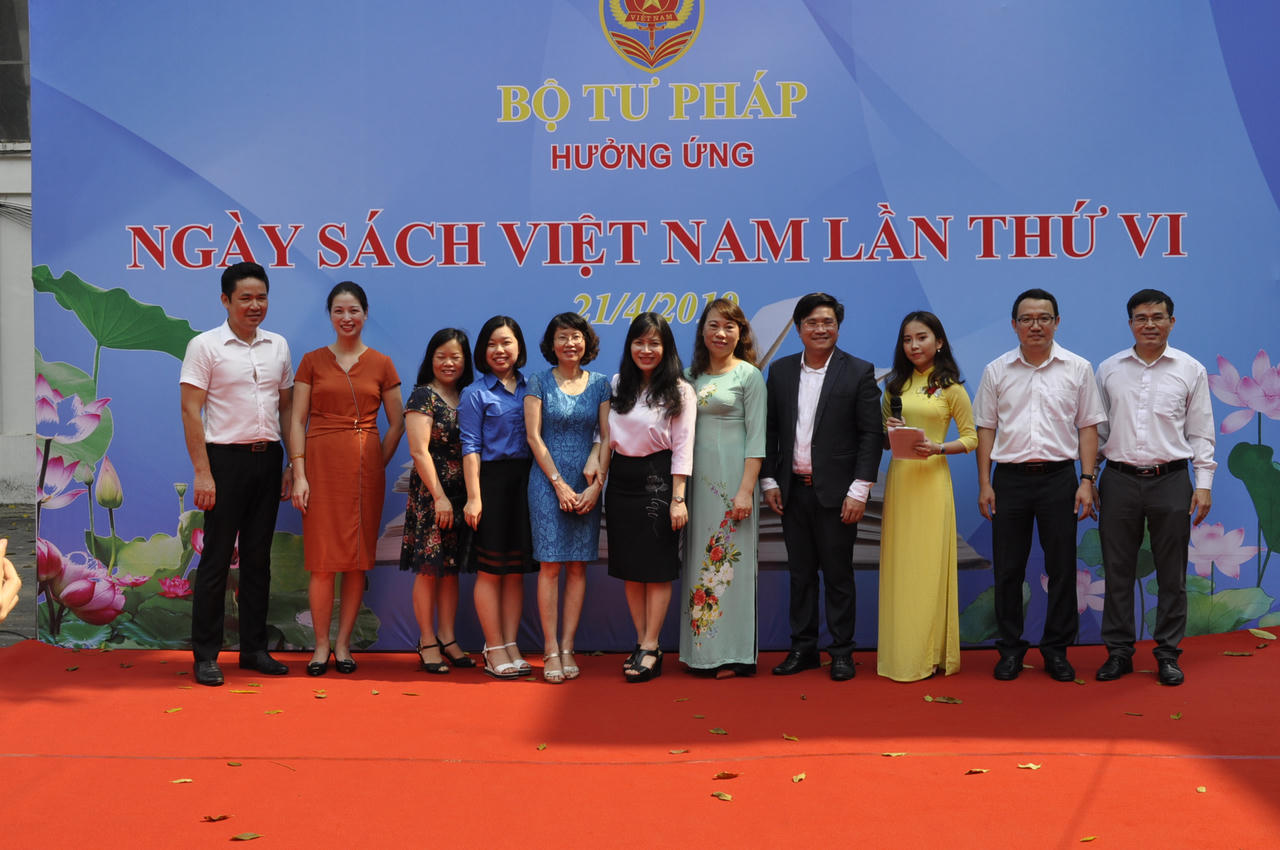 Bộ Tư pháp hưởng ứng Ngày sách Việt Nam lần thứ VI