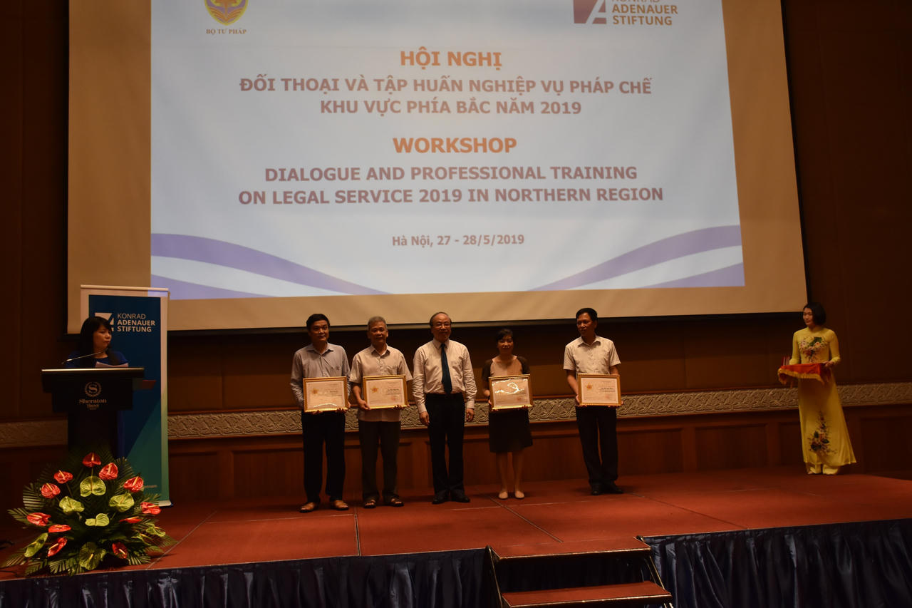 Vẫn còn tình trạng kiêm nhiệm công tác pháp chế