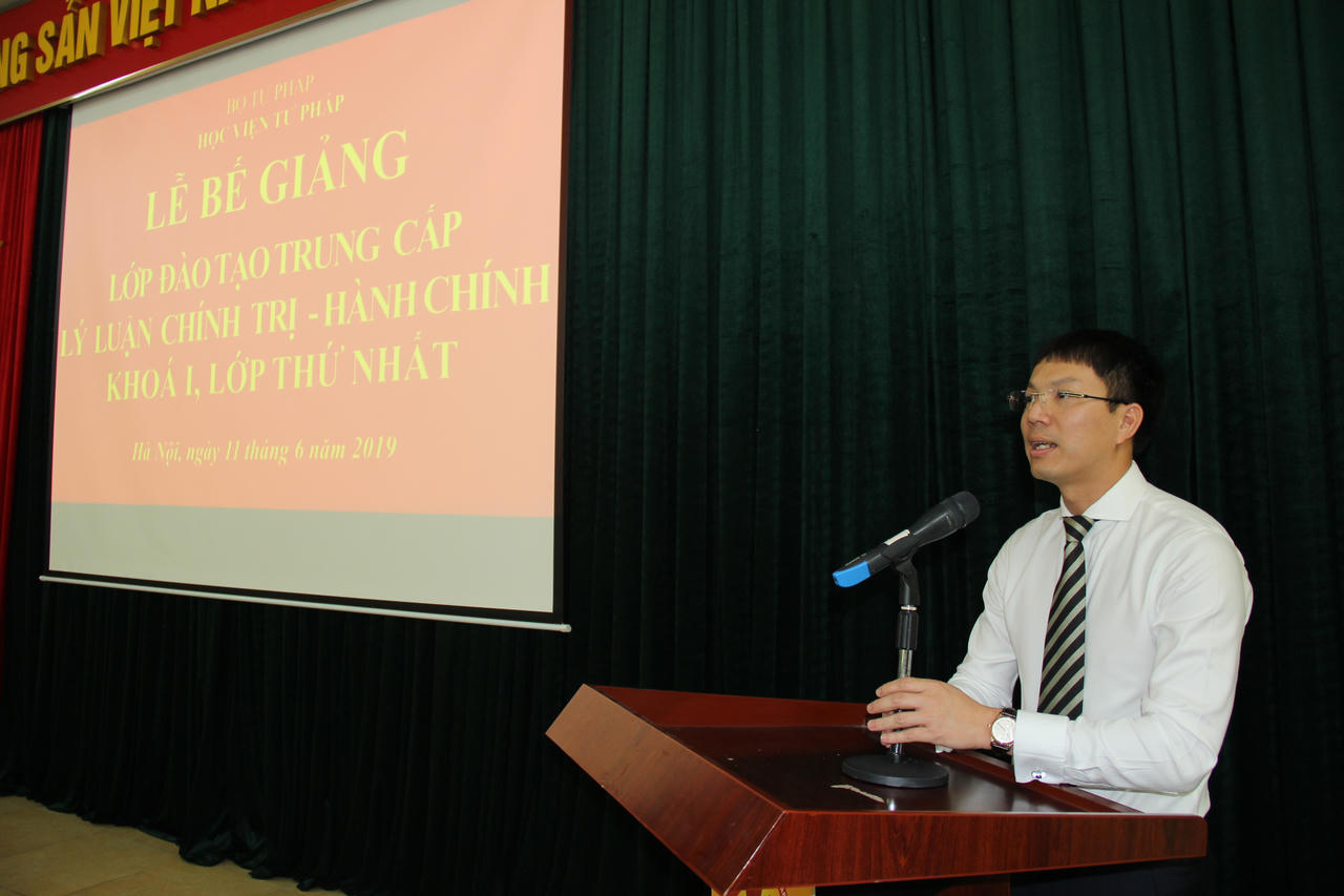 Bế giảng Lớp Trung cấp lý luận chính trị - hành chính Khóa I