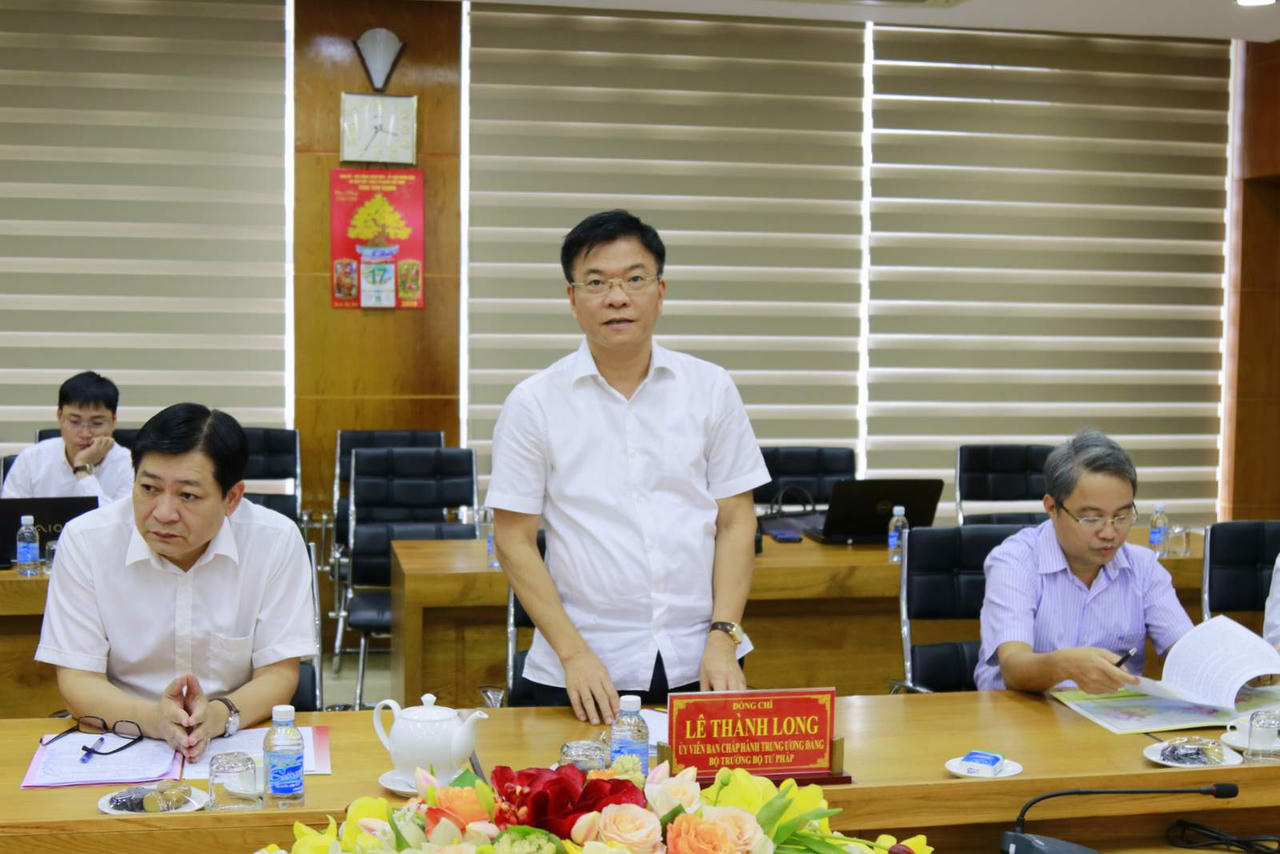 Bộ trưởng Lê Thành Long làm việc với tỉnh Tiền Giang: Cần chủ động, mạnh dạn tháo gỡ khó khăn, đẩy mạnh công tác Tư pháp