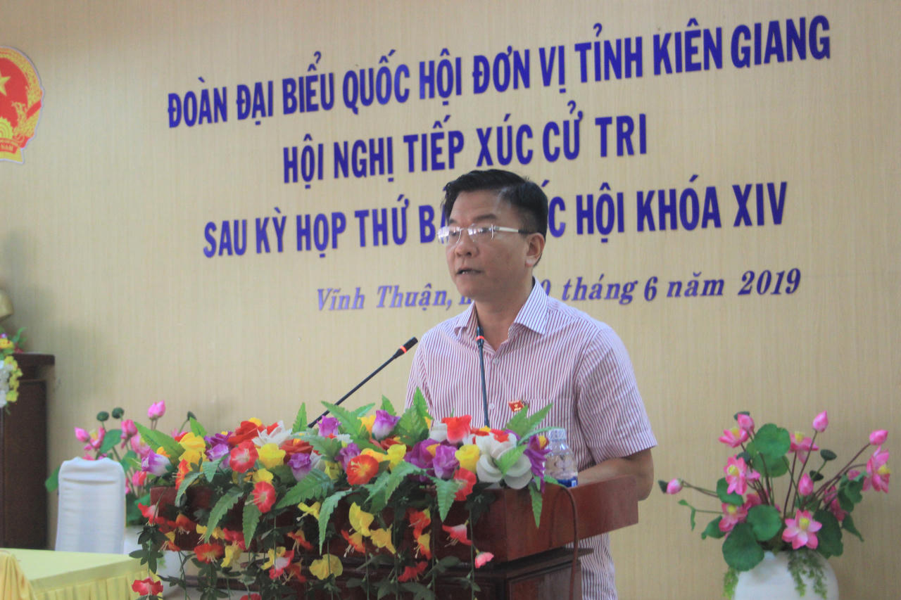 Bộ trưởng Bộ Tư pháp Lê Thành Long tiếp xúc cử tri Kiên Giang