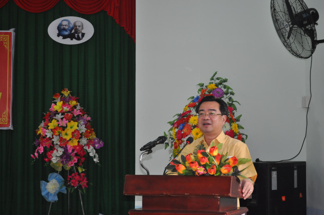 Bộ trưởng Bộ Tư pháp Lê Thành Long tiếp xúc cử tri xã Mong Thọ B, Châu Thành